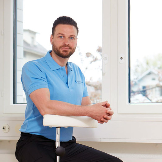 Portrait von Gerardo La Nave, Inhaber der Physiotherapie La Nave.